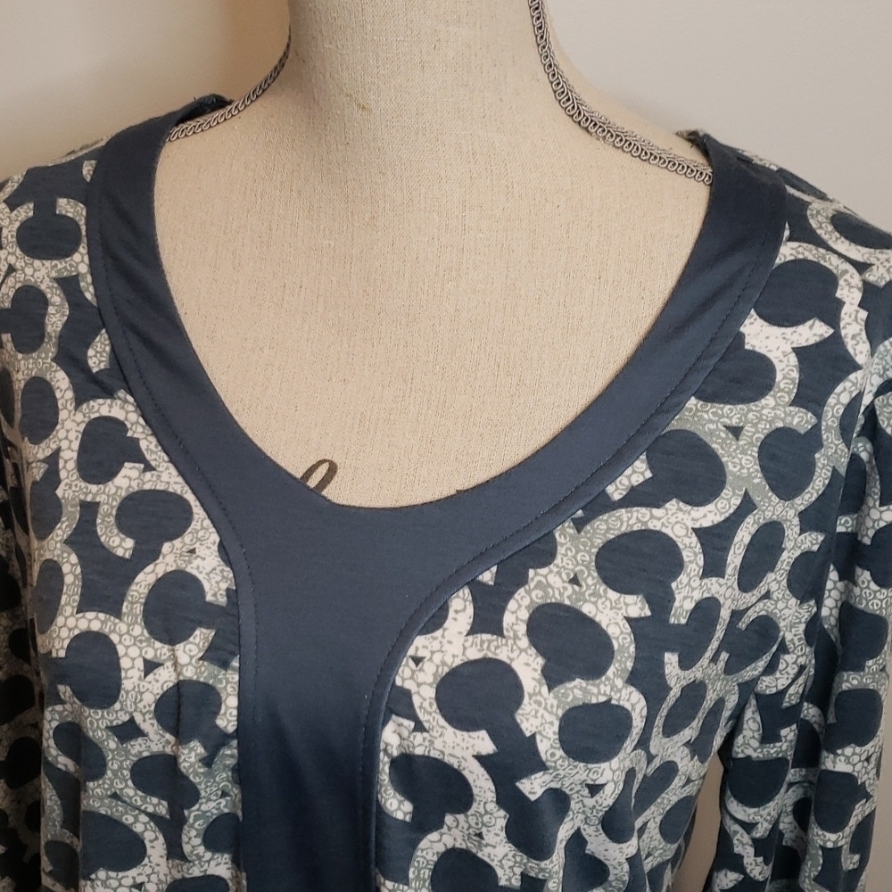 𝅺NWT SIMPLY NOELLE 'C' Printed Tunic - Picture 2 of 6